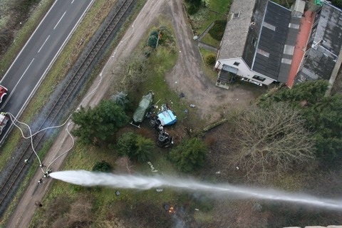 LKW stürzt von der Brohltalbrücke